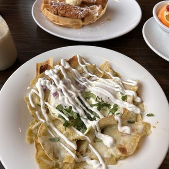 Broken Yolk Cafe - Breakfast & Brunch Near Me - Fullerton, California