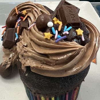 Cake Stand Desserts - Bakeries Near Me - Boca Raton, Florida