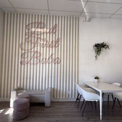 Boba Luv - Interior