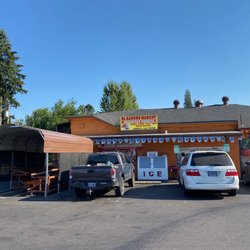 El Rancho Market - Exterior