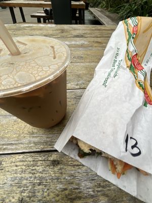GHÉ bánh mì & rolls by null