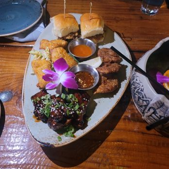Wilfred's Lounge - Hawaiian Near Me - Napa, California