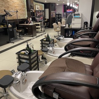 Wistaria Nail Spa - Inside - Nail Salons Near Me - New York, New York