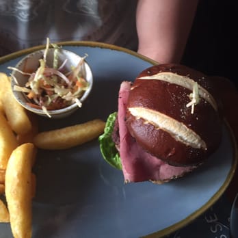 Southpour - Pastrami and short rib birger - Bars Near Me - Edinburgh, EDH