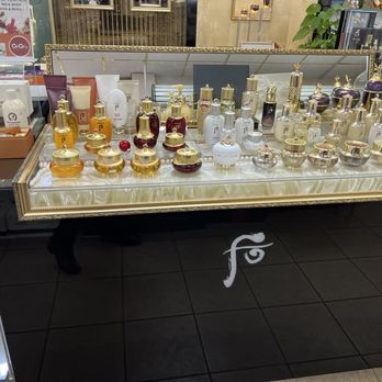 GiGi’s Cosmetics Boutique - Cosmetics & Beauty Supply Near Me - Westminster, California