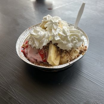 scoops corner cafe - Banna Split - Cafes Near Me - Mackay, Idaho scoops corner cafe - Banna Split - Cafes Near Me - Mackay, Idaho