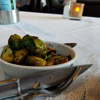 Rails Steakhouse - Steakhouses Near Me - Towaco, New Jersey