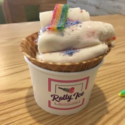 Rolly Ice - Cotton Candy flavored cream