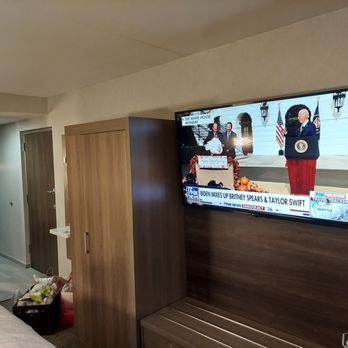 Holiday Inn Express Flagstaff - Hotels Near Me - Flagstaff, Arizona
