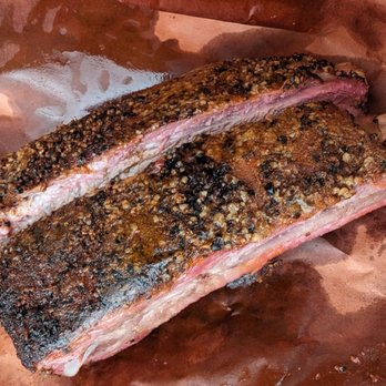 Eaker Barbecue - Dry rub ribs - Barbeque Near Me - Fredricksburg, Texas