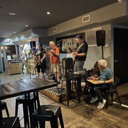 Tapped - Live music