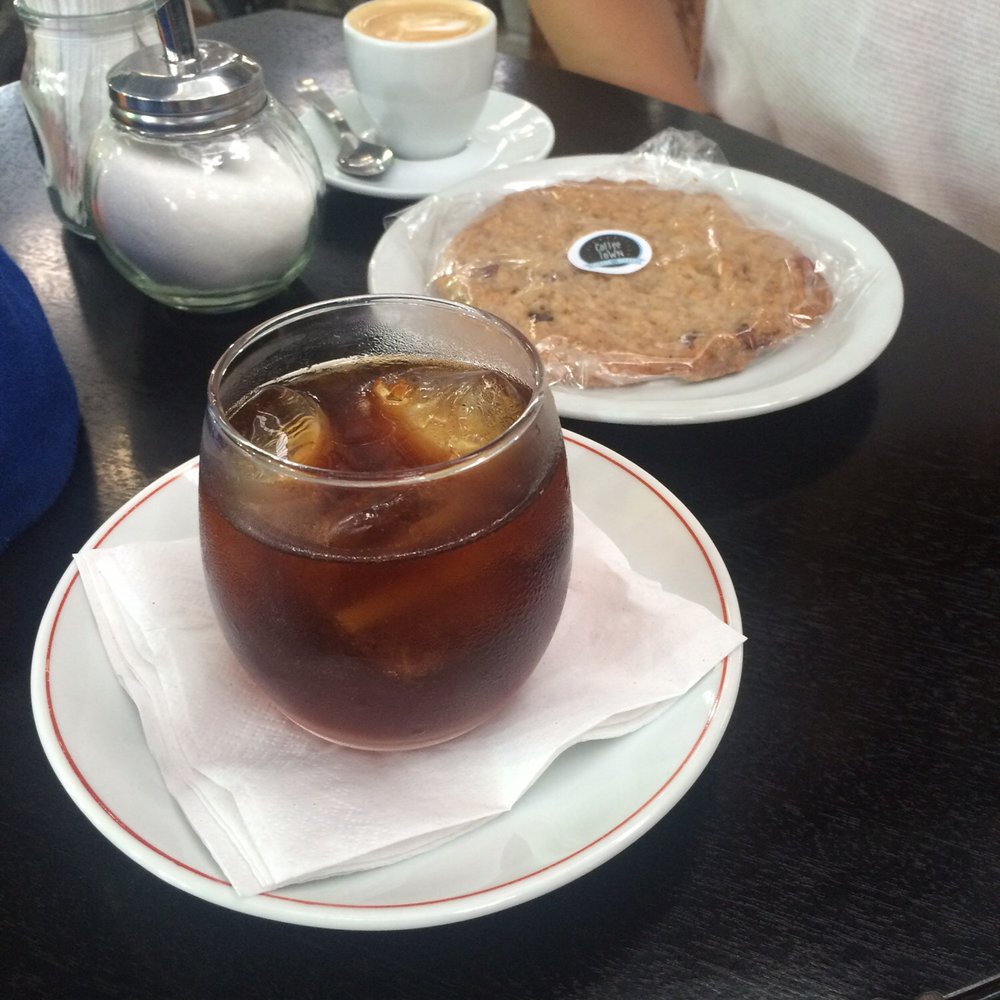 Coffee Town - Cold brew with tonic and a huge cookie. They also serve lovely flat whites. - Coffee & Tea Near Me - Buenos Aires, C Coffee Town - Cold brew with tonic and a huge cookie. They also serve lovely flat whites. - Coffee & Tea Near Me - Buenos Aires, C