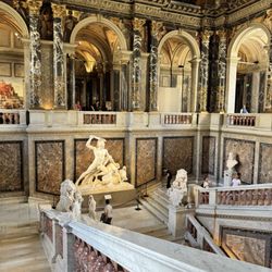 Kunsthistorisches Museum - Stairs