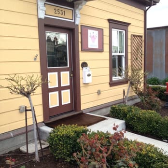 NoFu Clinical Skincare - Front of building. - Skin Care Near Me - Alameda, California NoFu Clinical Skincare - Front of building. - Skin Care Near Me - Alameda, California