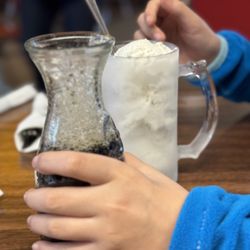 Kelcy's Restaurant - Root beer float. See the nice frosted mug.