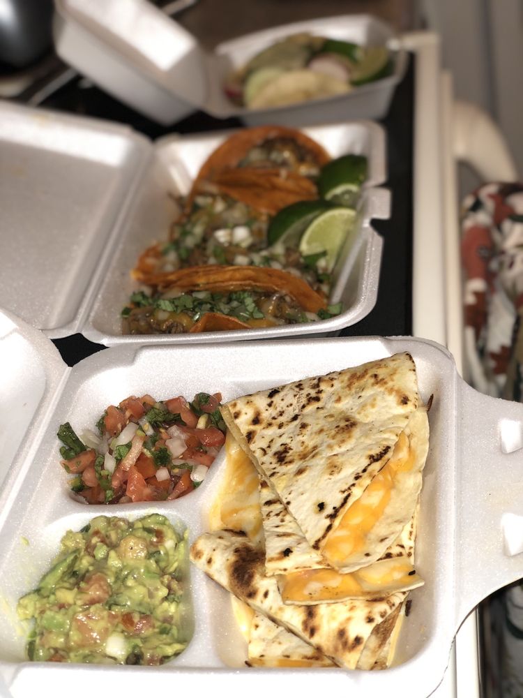 LA CHINA POBLANA TAQUERIA 285 Photos & 214 Reviews 9792 Center St