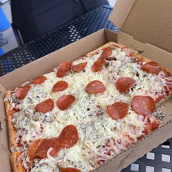 8 regular slices with mushrooms