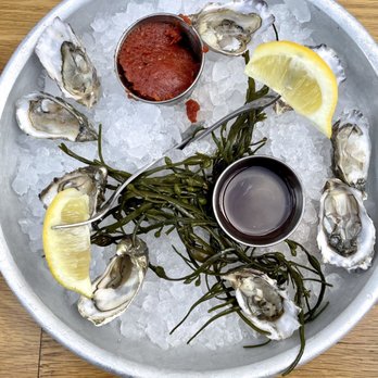 Schooners Monterey - Oysters - Seafood Near Me - Monterey, California Schooners Monterey - Oysters - Seafood Near Me - Monterey, California