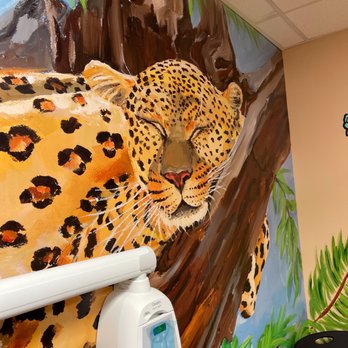 Kiddsmiles Pediatric Dentistry - Decor in the patient room - Pediatric Dentists Near Me - Syosset, New York