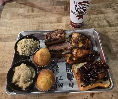 Famous Dave's Quick 'Que by null