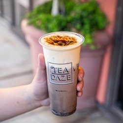Tea Daze - Oreo brûlée - Oreo black milk tea with creme brûlée