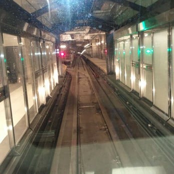Dulles Airport AeroTrain - The tunnel to nowhere... - Trains Near Me - Dulles, Virginia