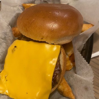Caribbean Jack's - Kids cheeseburger - Caribbean Near Me - Daytona Beach, Florida Caribbean Jack's - Kids cheeseburger - Caribbean Near Me - Daytona Beach, Florida