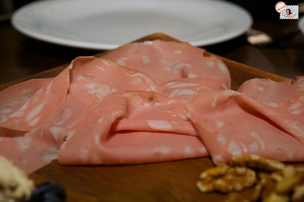 Mozzarella & Vino by null