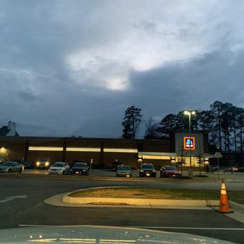 ALDI - Grocery Near Me - Williamsburg, Virginia
