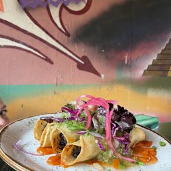 Esquina Cantina - Tacos Dorrodos (vegan) my favorite with beans & mushrooms & pickled onions, so good you wouldn't know it's vegan