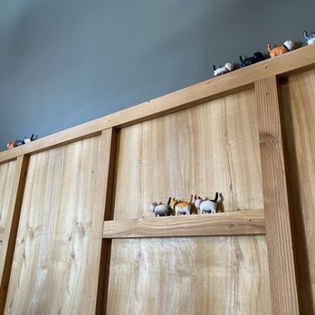 Neko Sushi - Cat wall decorations - Ramen Near Me - Brentwood, California