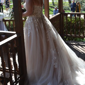 Zeny Meek Bridal Alterations - Bridal Near Me - Fairfield, Ohio