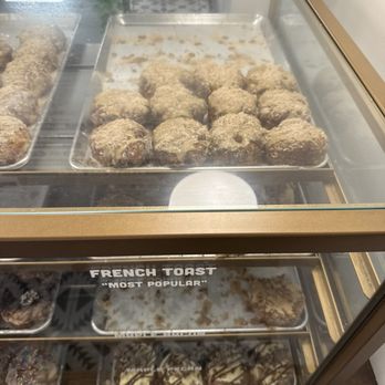 Parlor Doughnuts - Donut Case - Donuts Near Me - Clearwater Beach, Florida Parlor Doughnuts - Donut Case - Donuts Near Me - Clearwater Beach, Florida