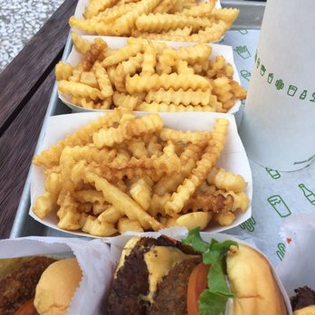 Shake Shack Century City Mall - 2nd Floor - Fast Food Near Me - Los Angeles, California Shake Shack Century City Mall - 2nd Floor - Fast Food Near Me - Los Angeles, California