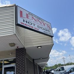 Lenny's Hot Dogs - Outside