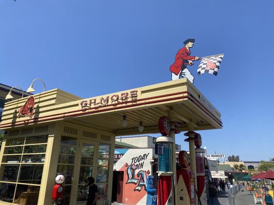 Gilmore Station by null