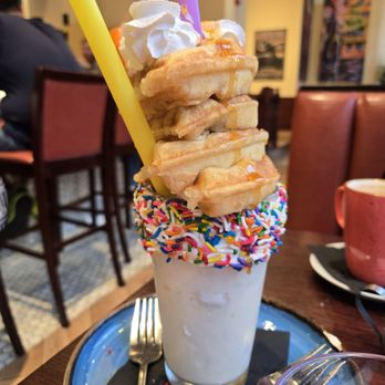 Carnegie Diner - Waffle milkshake - Sandwiches Near Me - New York, New York
