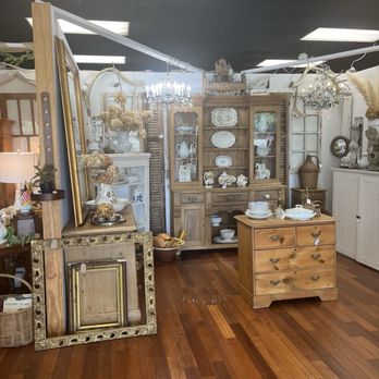 Wirewood Market - Antiques Near Me - Altamonte Springs, Florida Wirewood Market - Antiques Near Me - Altamonte Springs, Florida