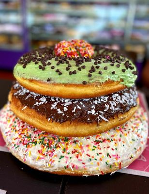 DK's Donuts & Bakery by null