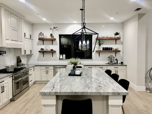 SOLID CONSTRUCTION & DESIGN - Updated February 2025 - 821 Photos & 62 ...