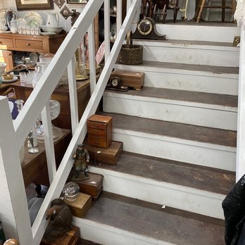 1. Caveland Antique Mall