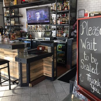 The Diplomat Eatery and Tavern - Nice atmosphere - Mediterranean Near Me - Monrovia, California