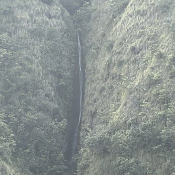 Waipio Valley Shuttle - Tours Near Me - Honokaa, Hawaii