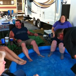 Oregon Jamboree In Sweet Home - No longer melting it is cocktail time around the pool