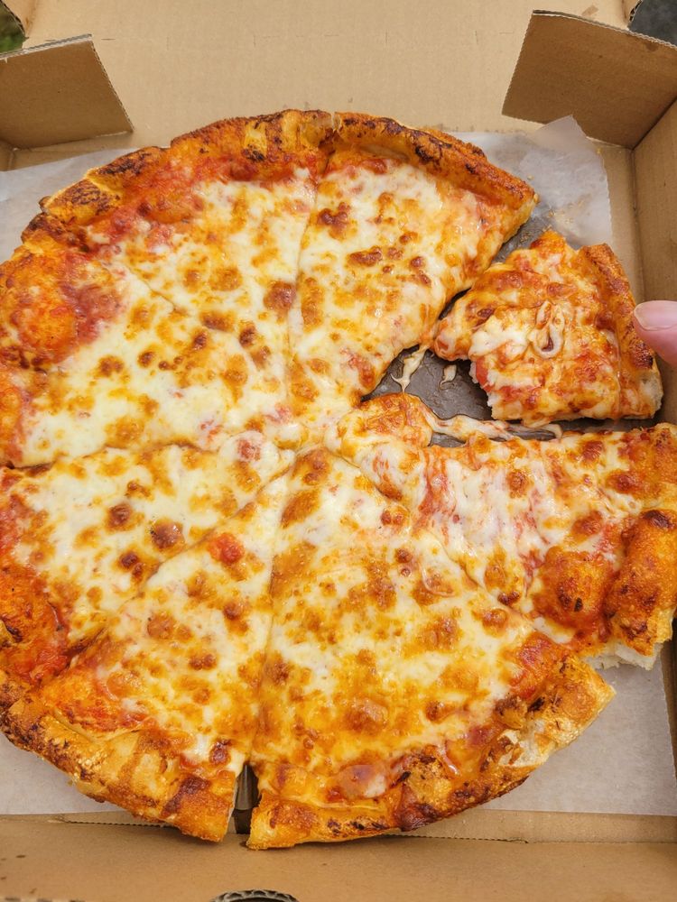 Food from Main Street Pizzeria