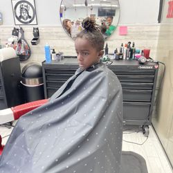 DownTown Finest Barber Shop - Before