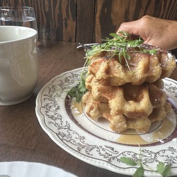 The Sweatered Hen - Belgian waffles - Breakfast & Brunch Near Me - Calgary, Alberta The Sweatered Hen - Belgian waffles - Breakfast & Brunch Near Me - Calgary, Alberta