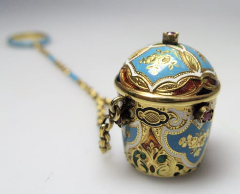 Grays Antique Market by null