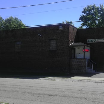 Niki'z Pub - Storefront - Pubs Near Me - Niles, Ohio