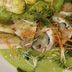 Abthof - Roulade von Kaninchen und Spargel